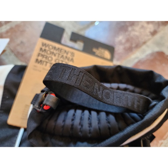 The North Face Womens Montana Pro GTX Mittens White XS Gore-Tex Warmth - Picture 10 of 10